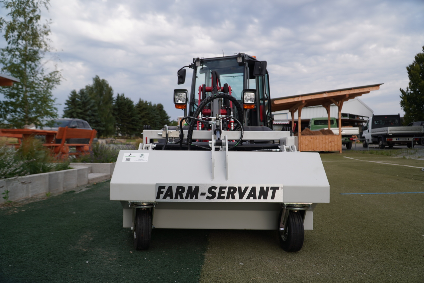 FARM-SERVANT® FS130FA SCOUT