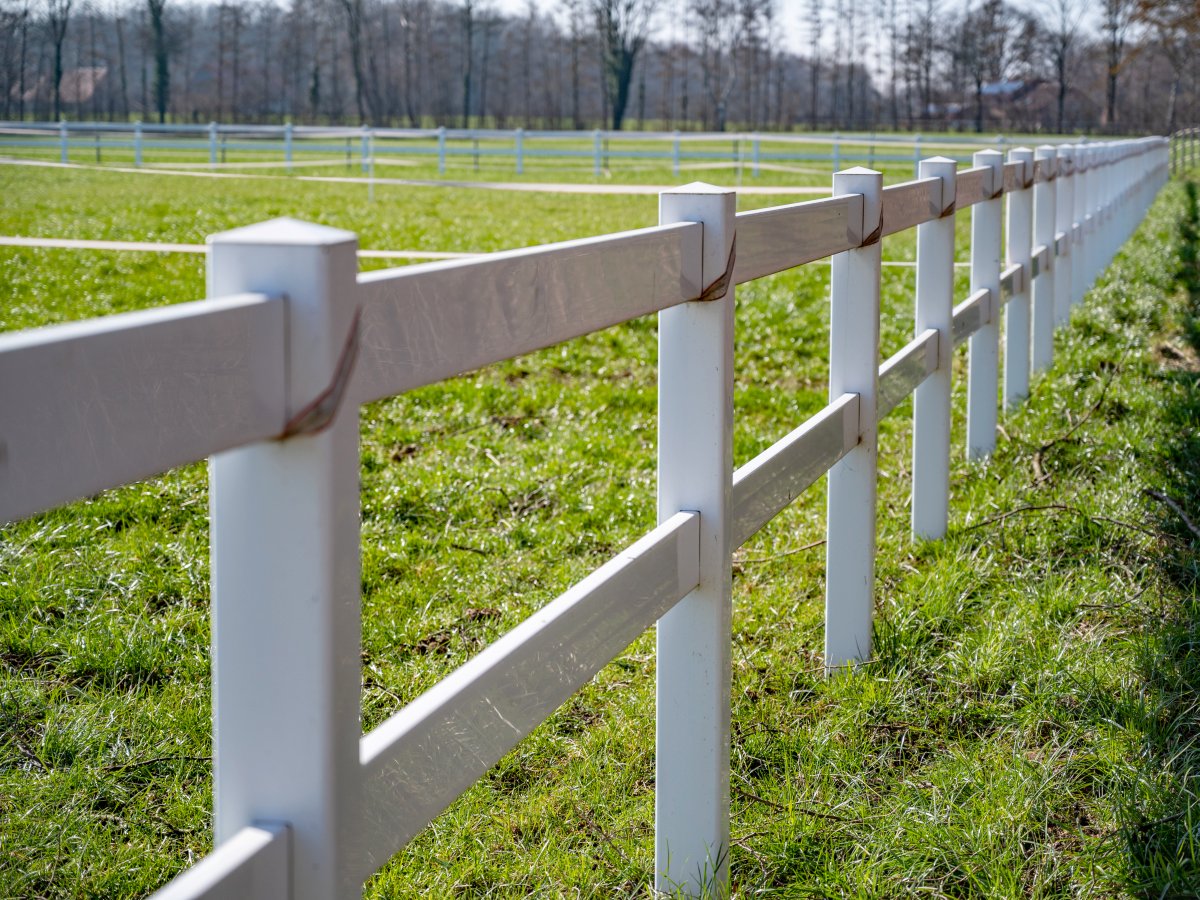 Reitplatz-Einzäunung Ranch S2 – Komplettset 20 × 40 m